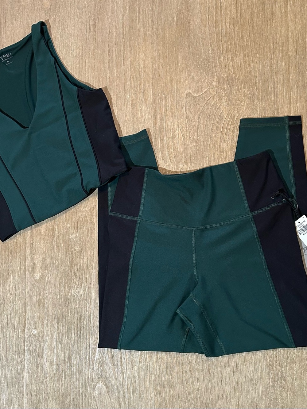 YPB Abercrombie Athletic Set Green/Black Color block Size Medium NWT
